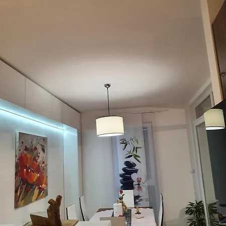 Adela 3 Morska Vila *