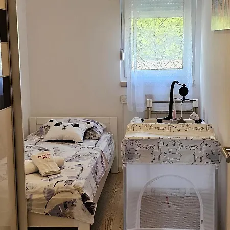 Adela 3 Morska Vila Спліт