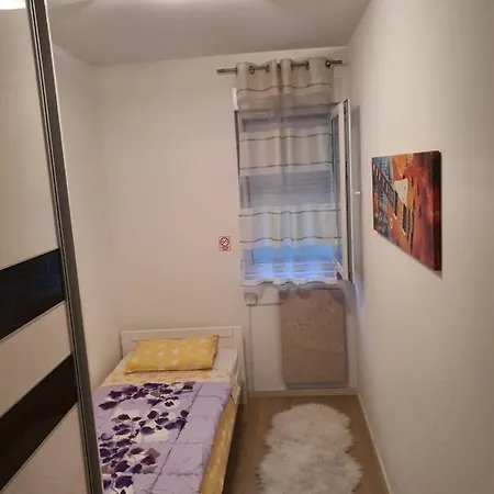 Adela 3 Morska Vila